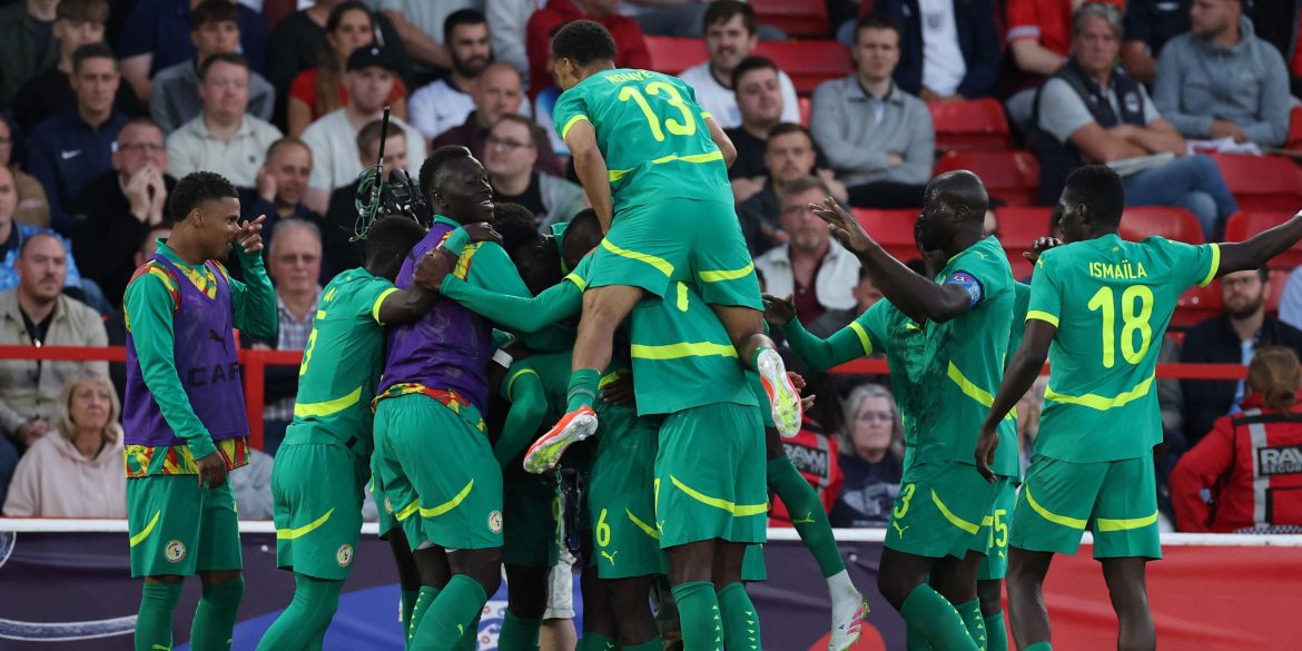Sunderland have now "done work" to hijack Leeds' move for £22m midfielder